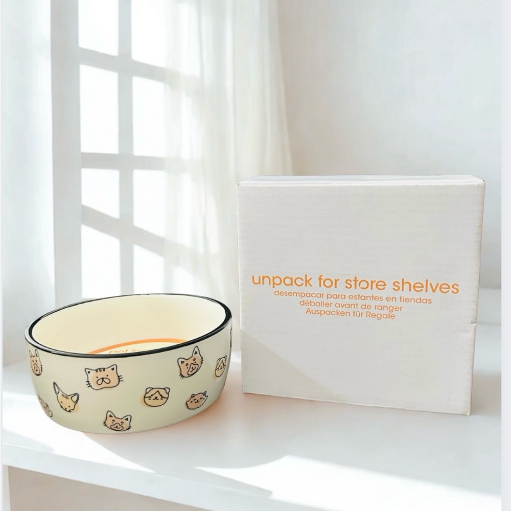 Pearhead Cream Cat Bowl with Cute Cat Faces